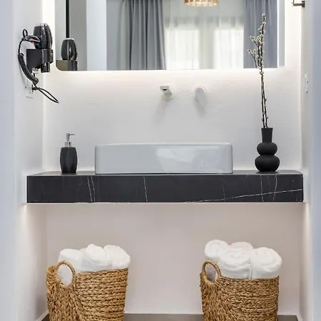 Alenor 2* Naxos City