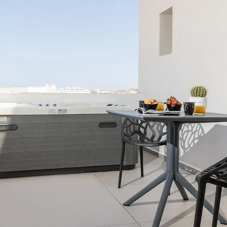 Alenor Hotel