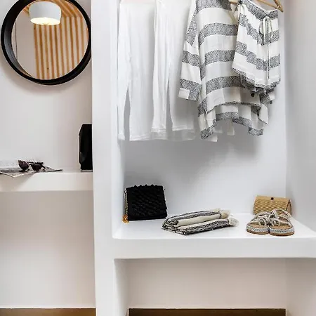 ホテル Alenor Naxos City